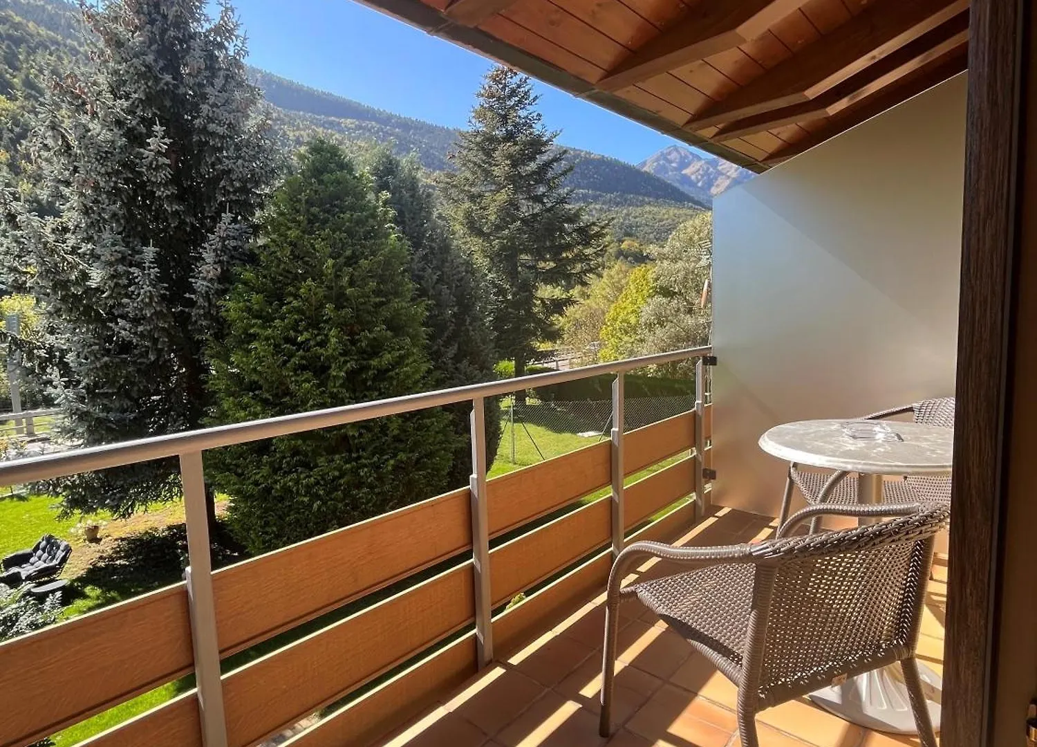 Hotel & Restaurante Pena Arros 4*,